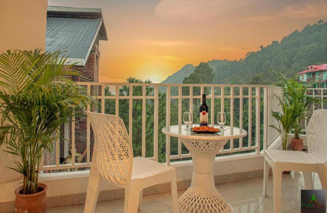 The Hillside Inn Kasauli By Exotic Stays Exterior photo